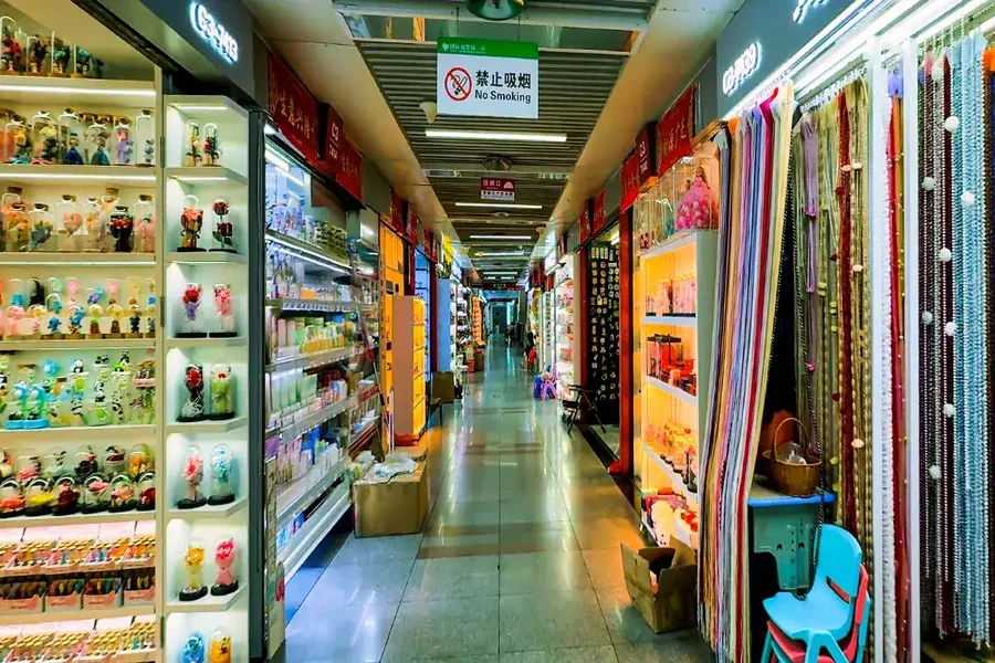 You are currently viewing Yiwu Buying Agent Service Guide for Small and Medium Buyers