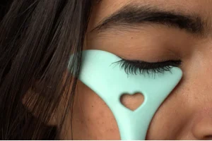 Read more about the article Modern Lash Trends: Beauty, Convenience, and Eye Health
