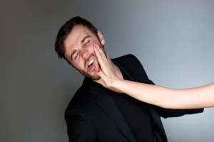 Read more about the article Slaps Meaning Slang and How It’s Used Today