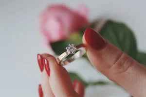 Read more about the article The Allure of Diamond Rings in Singapore