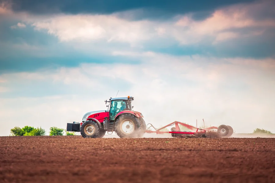 You are currently viewing 7 Things to Look for in a Tillage Equipment Dealer Before You Sign Anything
