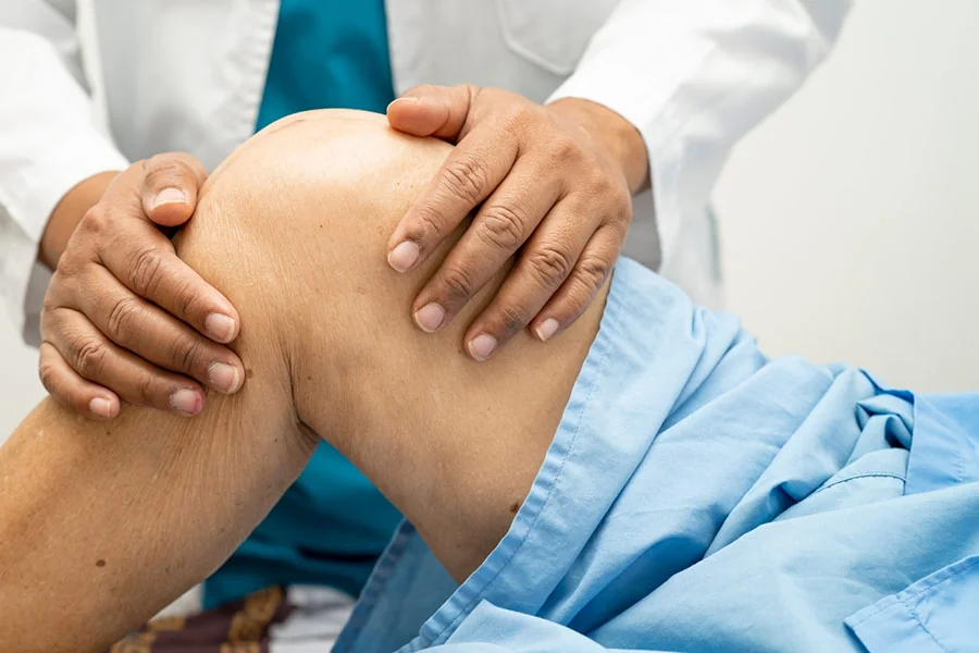 You are currently viewing A Closer Look at Modern Treatment Options for Chronic Joint Pain
