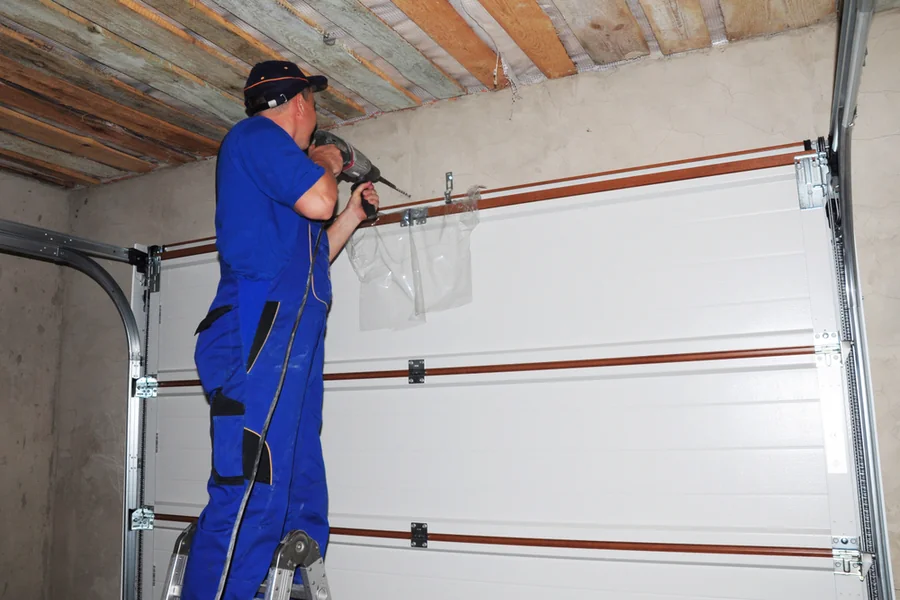 You are currently viewing Common Signs You Need Garage Door Repair in St George