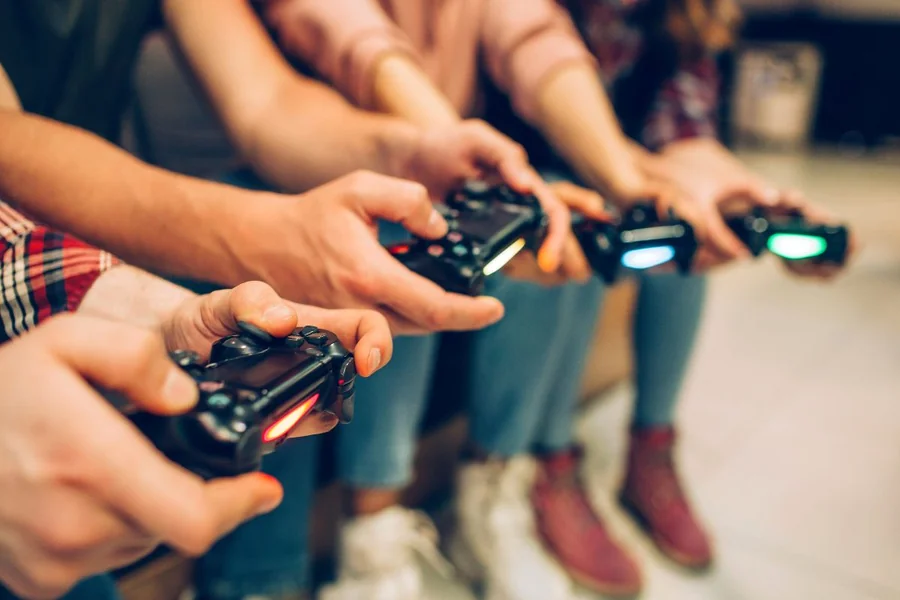 You are currently viewing The Influence of Online Gaming on Modern Digital Culture