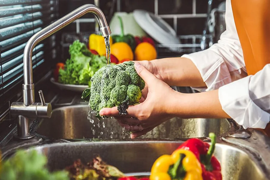 You are currently viewing From Kitchen to Customer: Best Practices for Food Safety